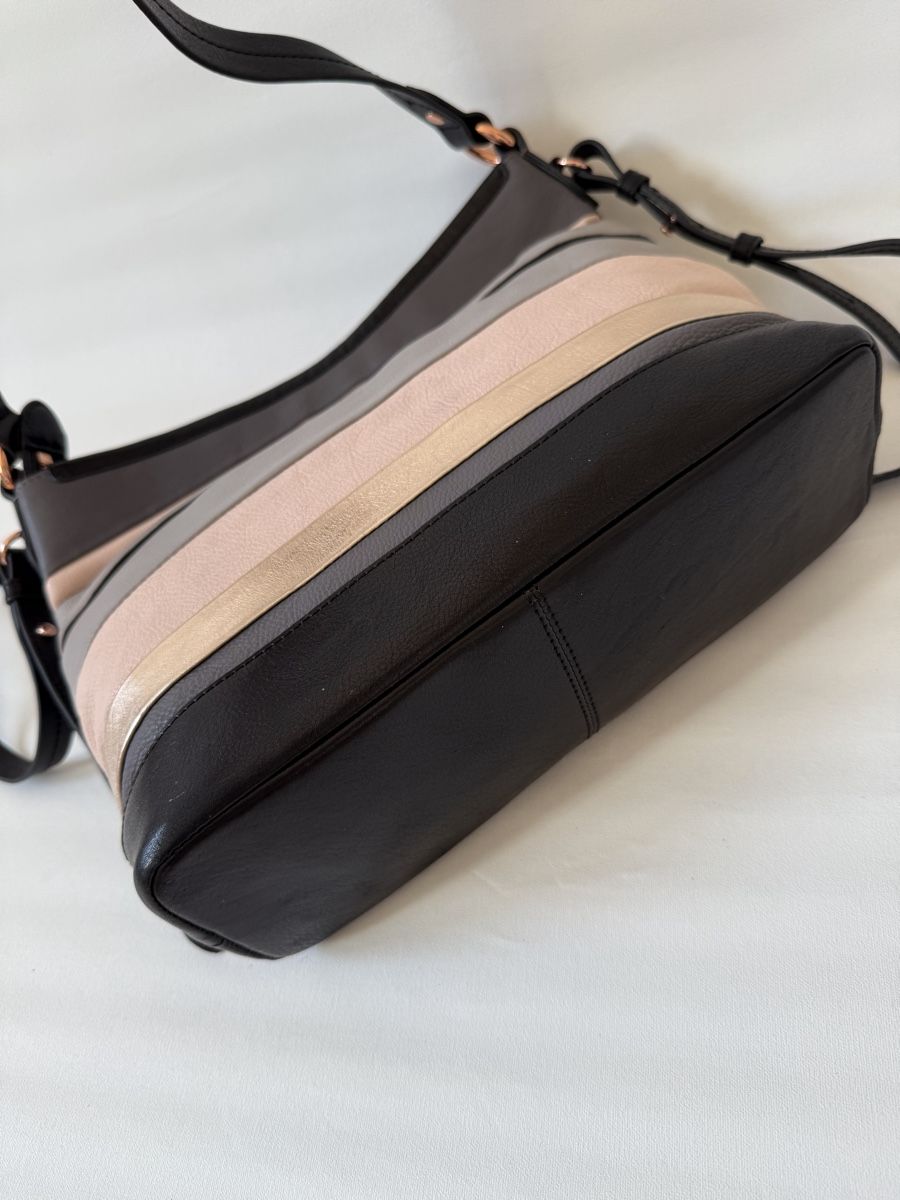 Radley Sacs femmes: Sac en cuir Radley – D'occasion à Cressier FR par Kvito4ka 4