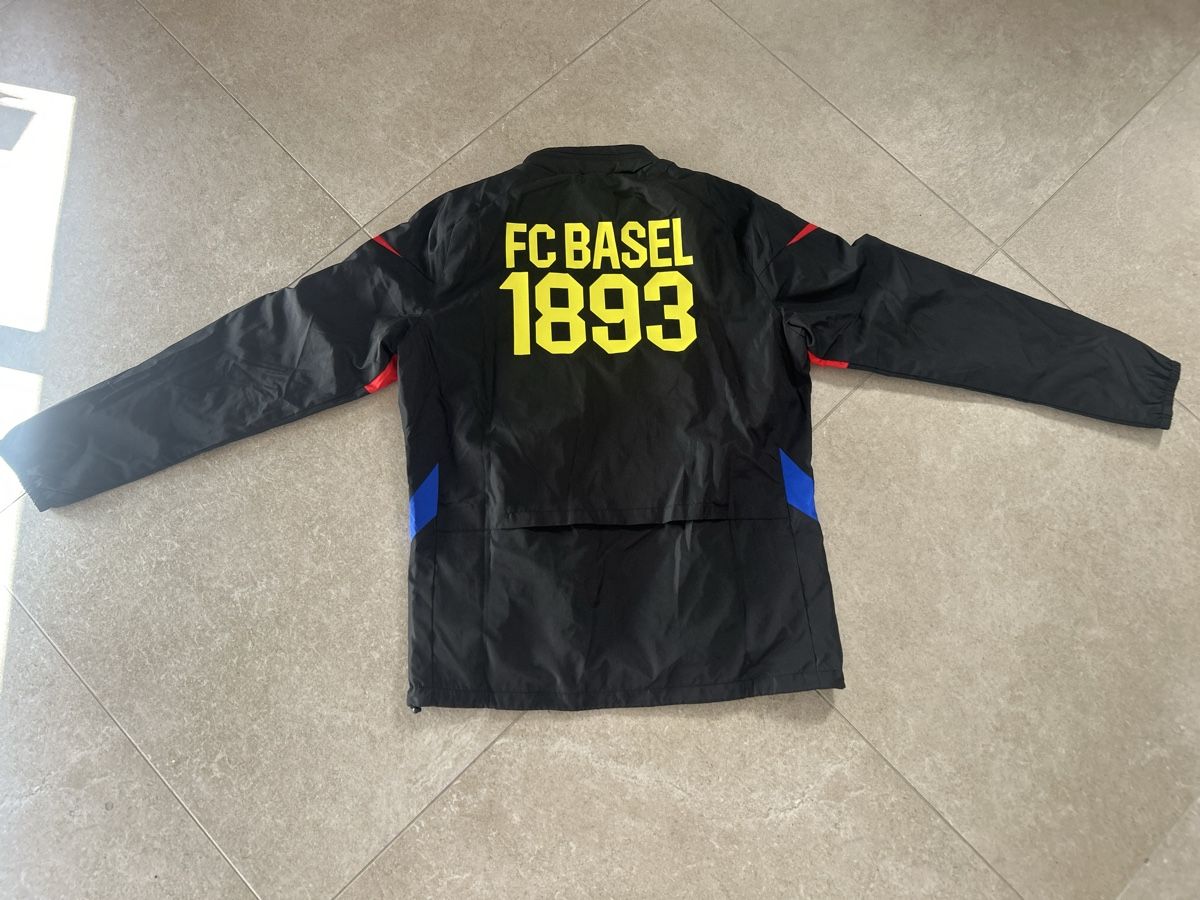 FC Basel Giacche: Jacke FC Basel Macron S – Usato da Genève venduto da jon_ydl8 1