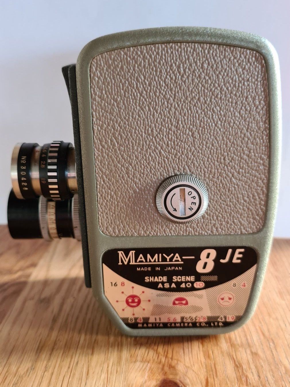 Mamiya Fotocamera: MAMIYA - 8JE Filmkamera – Usato da Winkel venduto da Heuresis 1