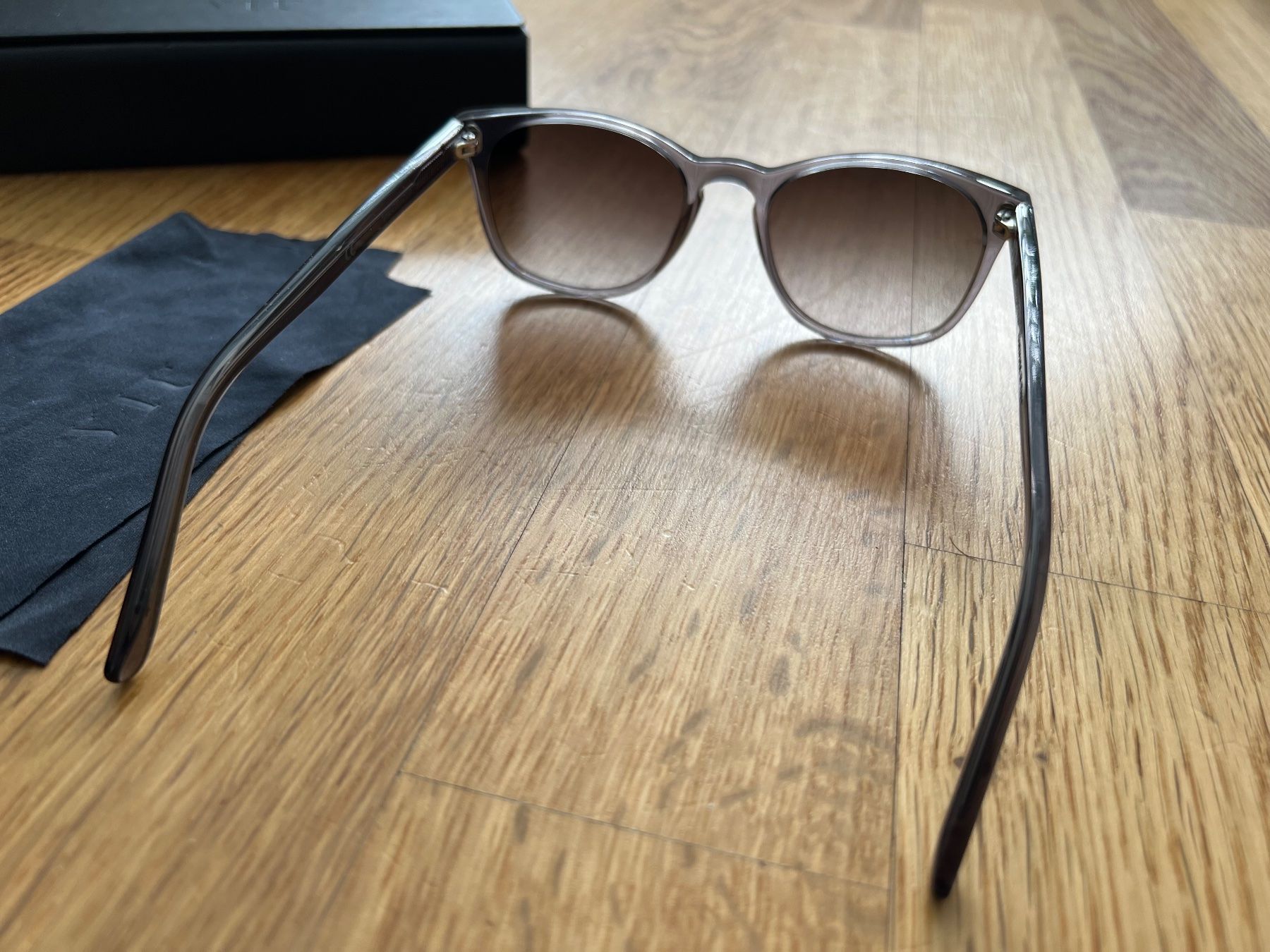 Viu Occhiali & Lenti: Viu Sonnenbrille mit Etui/Brillentuch – Usato da Glattpark(Opfikon) venduto da ste_n99y 5