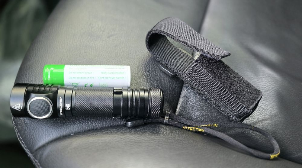 Nitecore E4K Taschenlampe – Ultrahell Mit 4400 Lumen, USB-C-Akku & IP68
