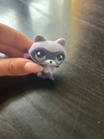 Figurine Little Petshop Raton Laveur avec Queue touffue