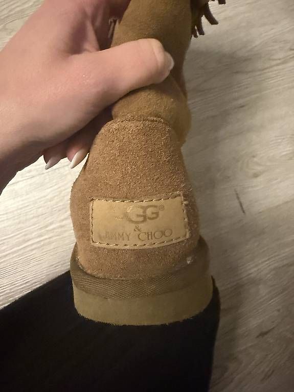 Damenschuhe: UGG Boots Jimmy Choo – Gebraucht aus Kreuzlingen von ami_6mbf 2