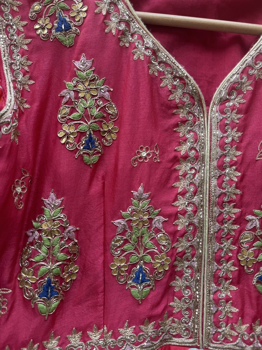 Vestiti: Fantastisch bestiktes Seidenkleid, Gr. L – Nuovo (secondo la descrizione) da Hölstein venduto da chap3ron 3