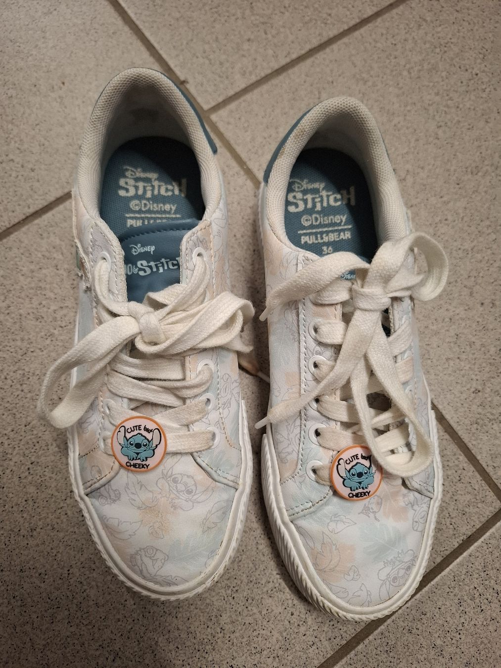 Scarpe per ragazze: sneakers Stitch, taille 36 – Usato da Tramelan venduto da yok-yok