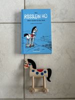 Rössli Hü Buch und Figur