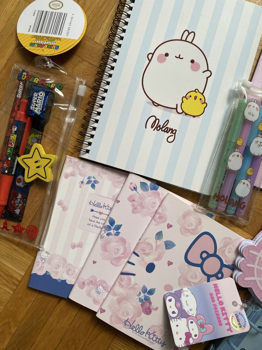 Hello Kitty Blocchi: Sanrio Pusheen Massive Stationery Set Papeterie – Nuovo e nell'imballaggio originale da Givisiez venduto da dor_xb9k 1
