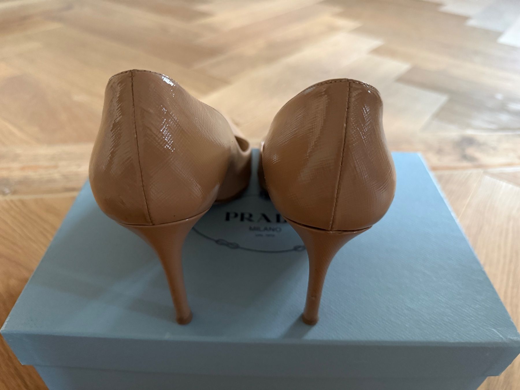 Prada Scarpe da donna: Prada Pumps Gr. 38, nude Lackleder – Usato da Horgen venduto da tsp_qr5b 2