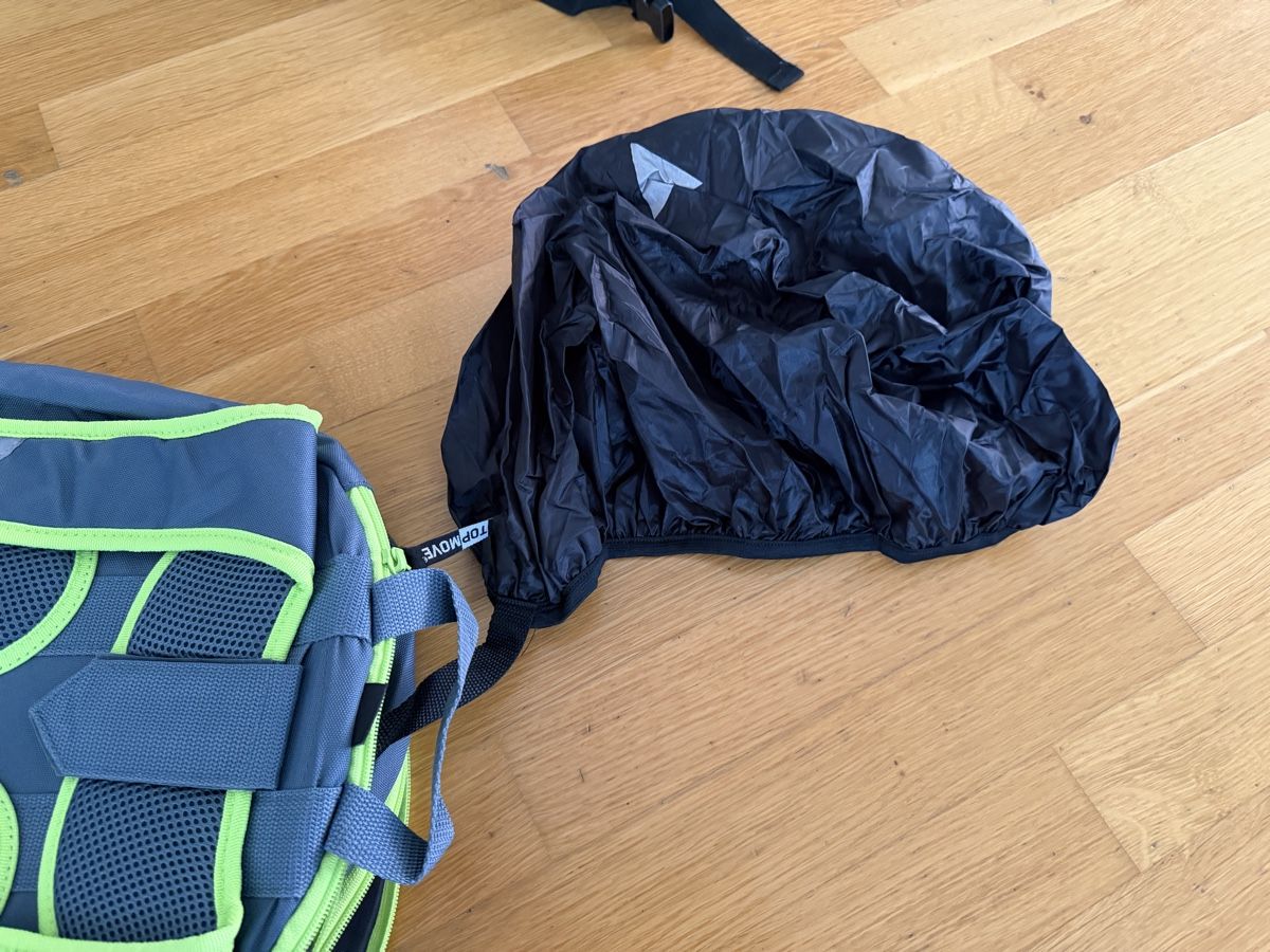 Sacs & sacs à dos: Neuer Schulrucksack mit Regenschutzhülle – Neuf avec emballage d'origine à Bettlach par Tradenet100 6