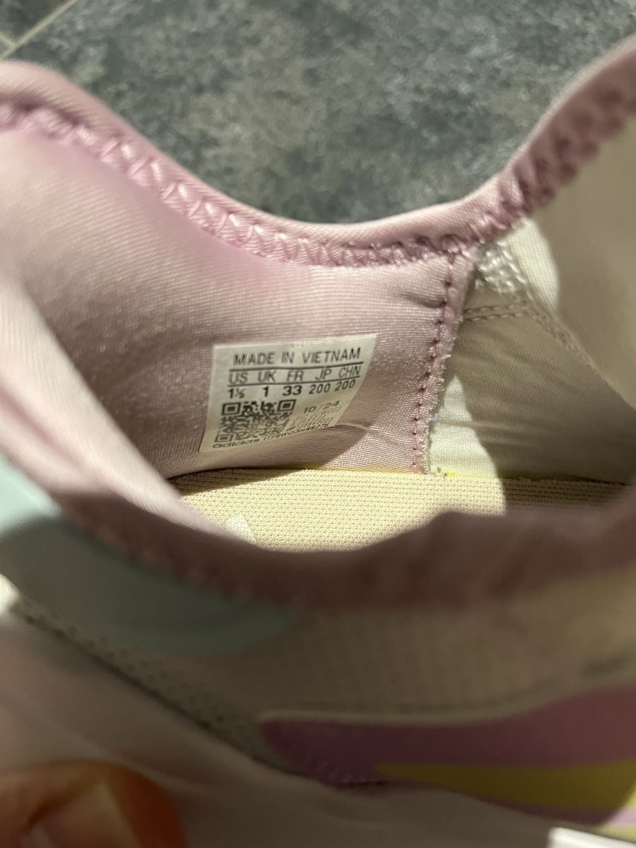 Adidas Schuhe für Mädchen: Adidas Turnschuhe Cloudfoam - Grösse 33  – Gebraucht aus Oberwangen TG von alonsofan01 4