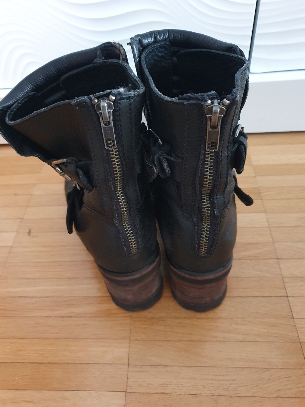 Ash Scarpe da donna: ASH Lederstiefel Gr. 40 schwarz – Usato da Laufenburg venduto da megane1959 3
