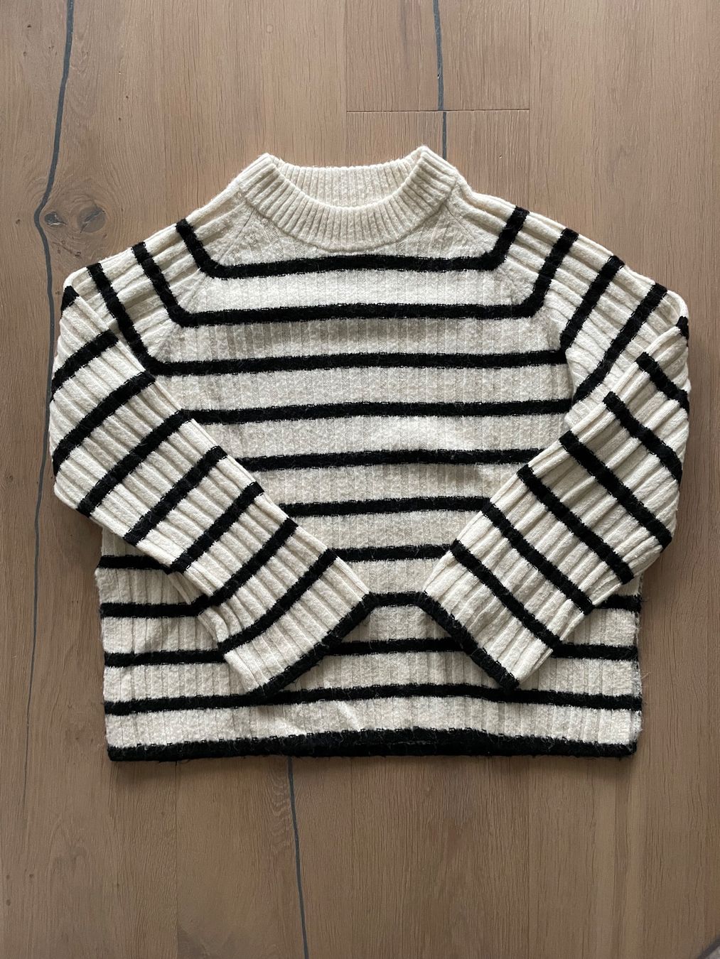 H&M Maglioni & Felpe: H&M Mama Ripped Pullover – Usato da Bern venduto da wit_9rjw