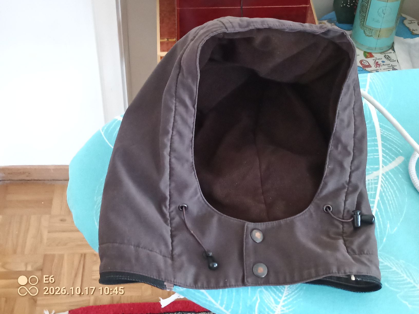 Giacche: Sportliche Jacke Marke: Milestone – Usato da Zürich venduto da Mitzi6 7