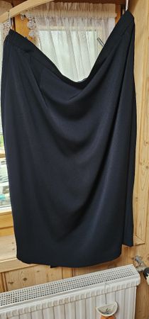 Frankenwälder Jupe Grösse 50, sehr elegant, zeitlos, schwarz