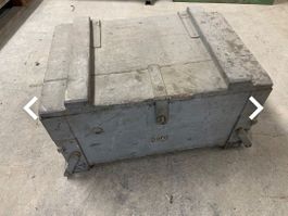 Holzkiste mit Werkzeug Georg Fischer Maschinen Service