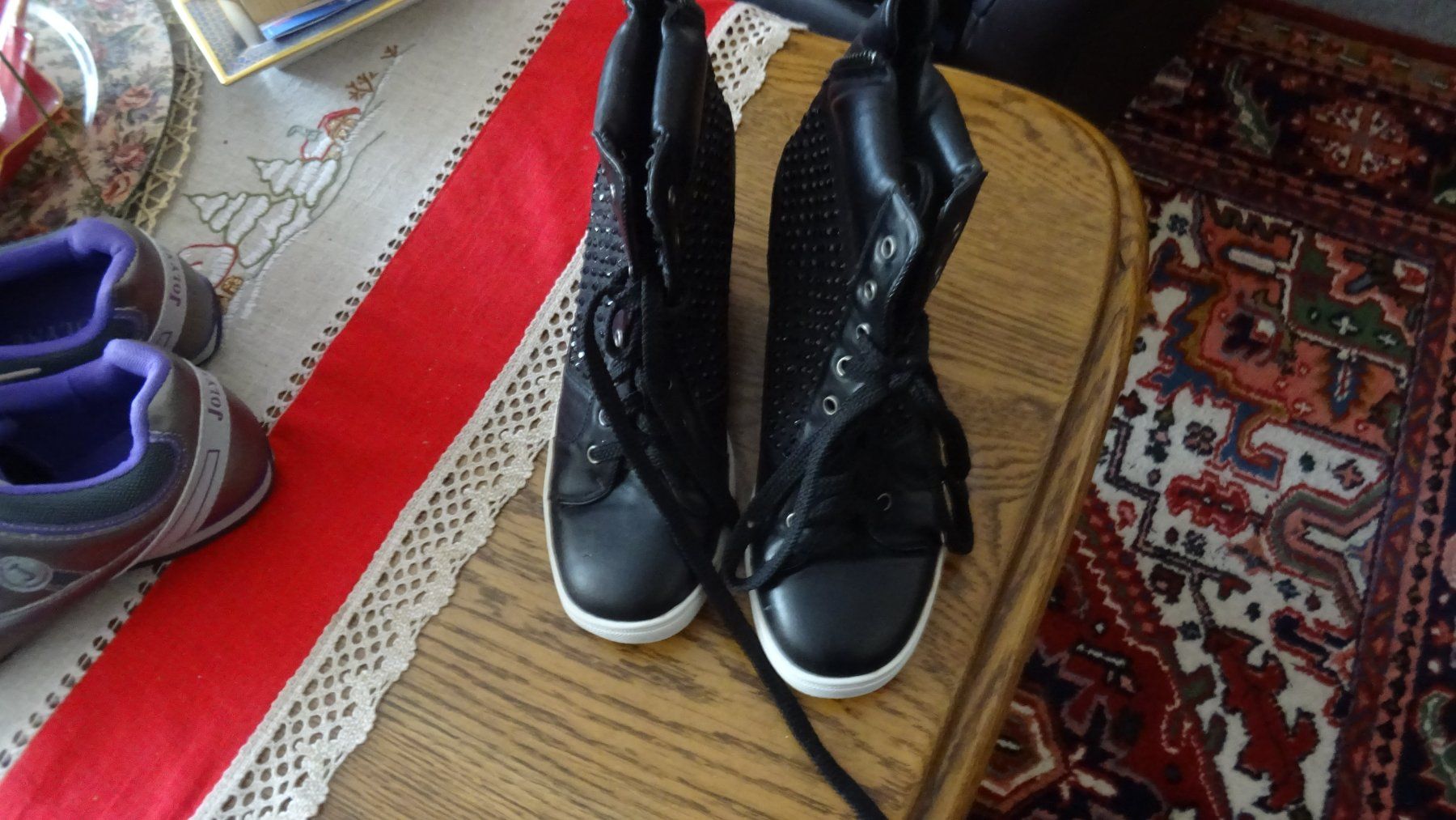 Scarpe da donna: SCHUHE  GR 40. – Usato da Burgdorf venduto da may52