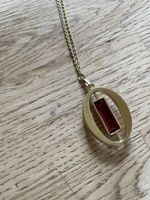 Schöne Kette mit Anhänger