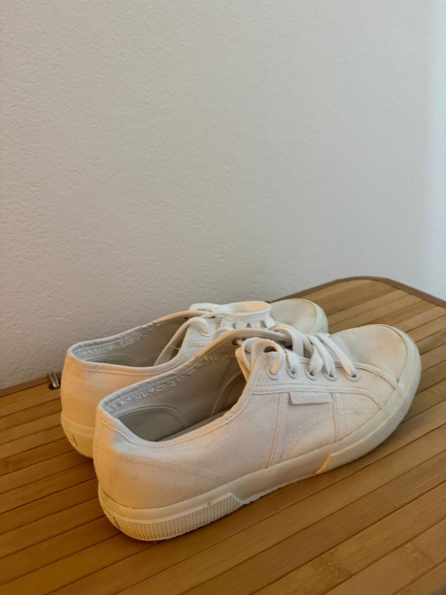 Superga Scarpe da donna: Weisse Turnschuhe Grösse unbekannt gebraucht – Usato da Zürich venduto da Roger19850 2