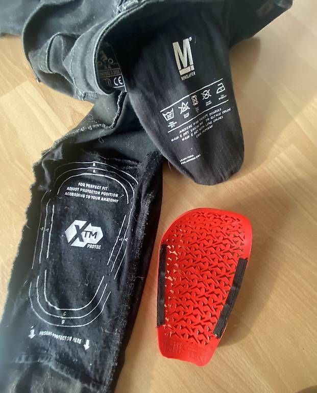 Lotti di vestiti: Motorrad Kleidung plus Helm – Usato da Biberist venduto da nor_t5bk 4
