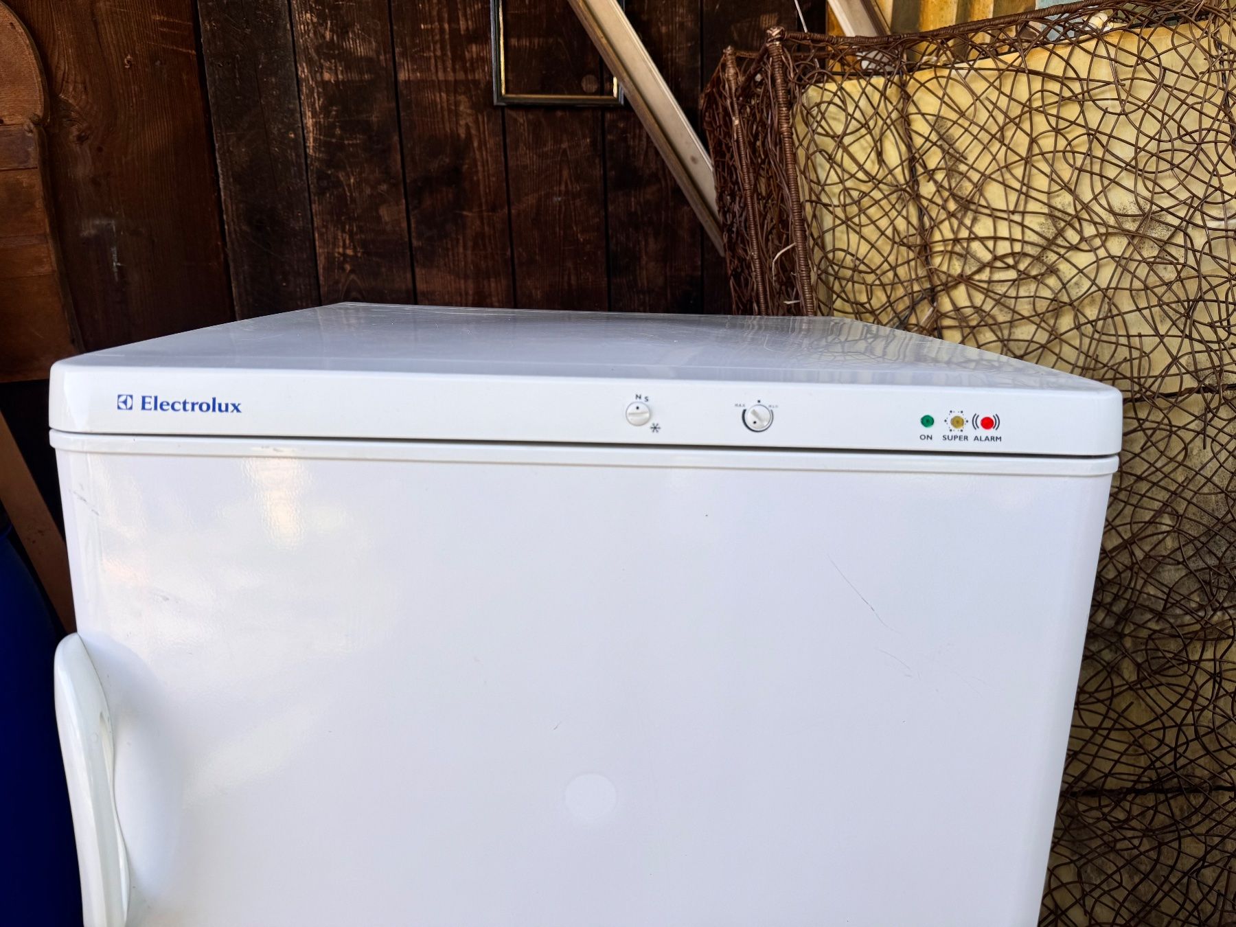 Electrolux Congelatori: Gefrierschrank Electrolux Modell EU 6830C fli – Usato da Küttigen venduto da Melisch1000 2