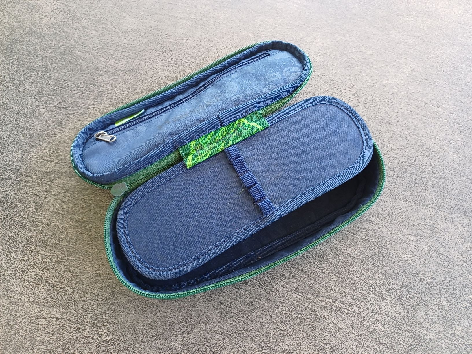Ergobag Zaini: Ergobag Schulrucksack Set Fussball grün gebraucht – Usato da Egnach venduto da Matto01 9
