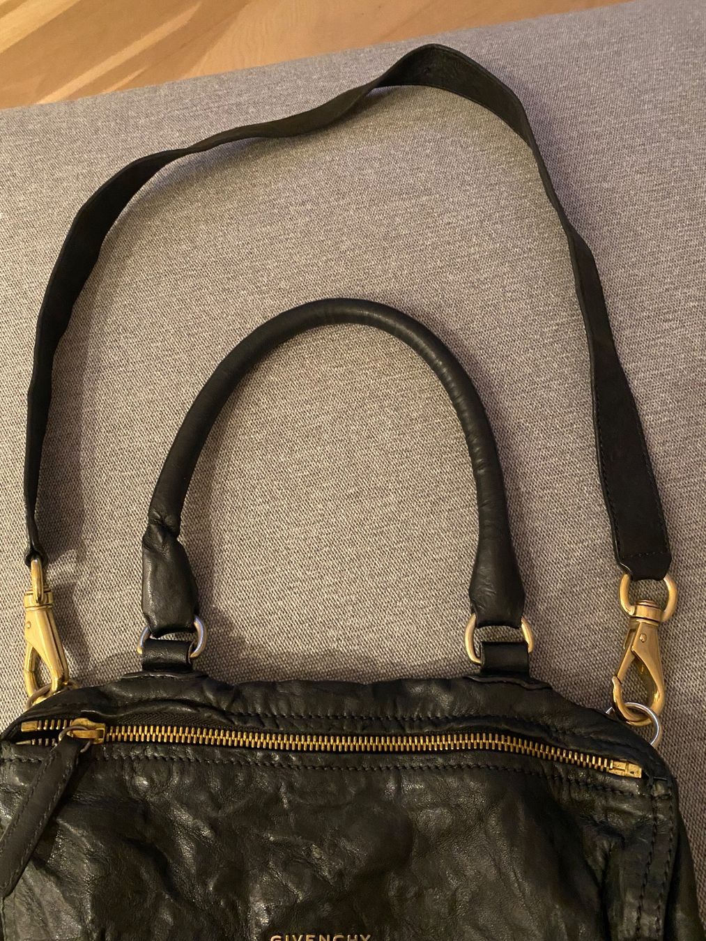 Givenchy Taschen für Damen: Givenchy Pandora, sehr guter Zustand – Gebraucht aus Baar von Ba11erina 1