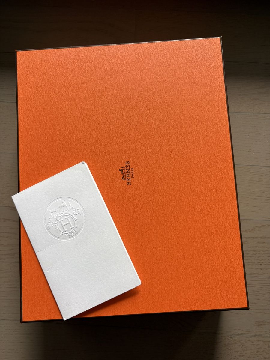 Hermès Scarpe da donna: New Hermès Oran Sandals; White Size 39 – Nuovo e nell'imballaggio originale da Nyon venduto da My_wardrobe 1