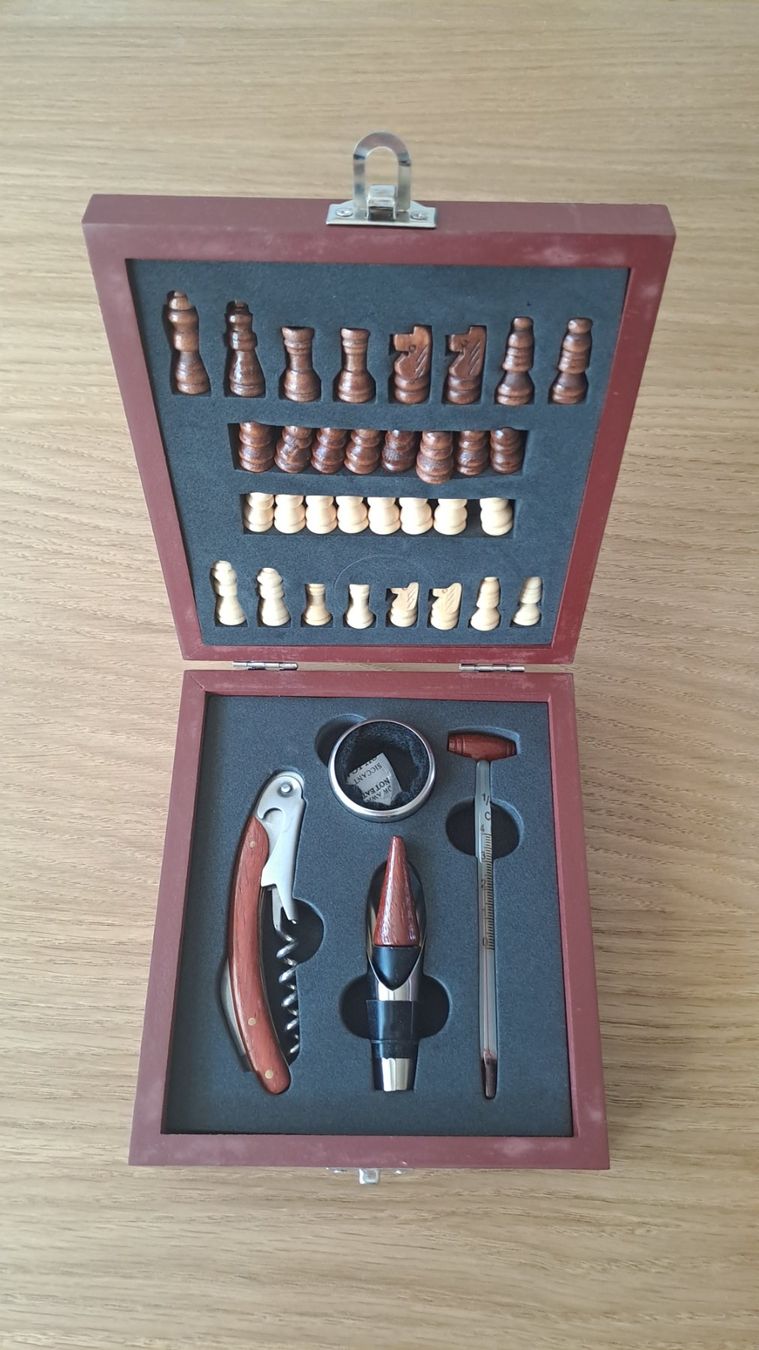 Giochi: Schach Wein Set – Nuovo e nell'imballaggio originale da Lenzburg venduto da RocknRoller85