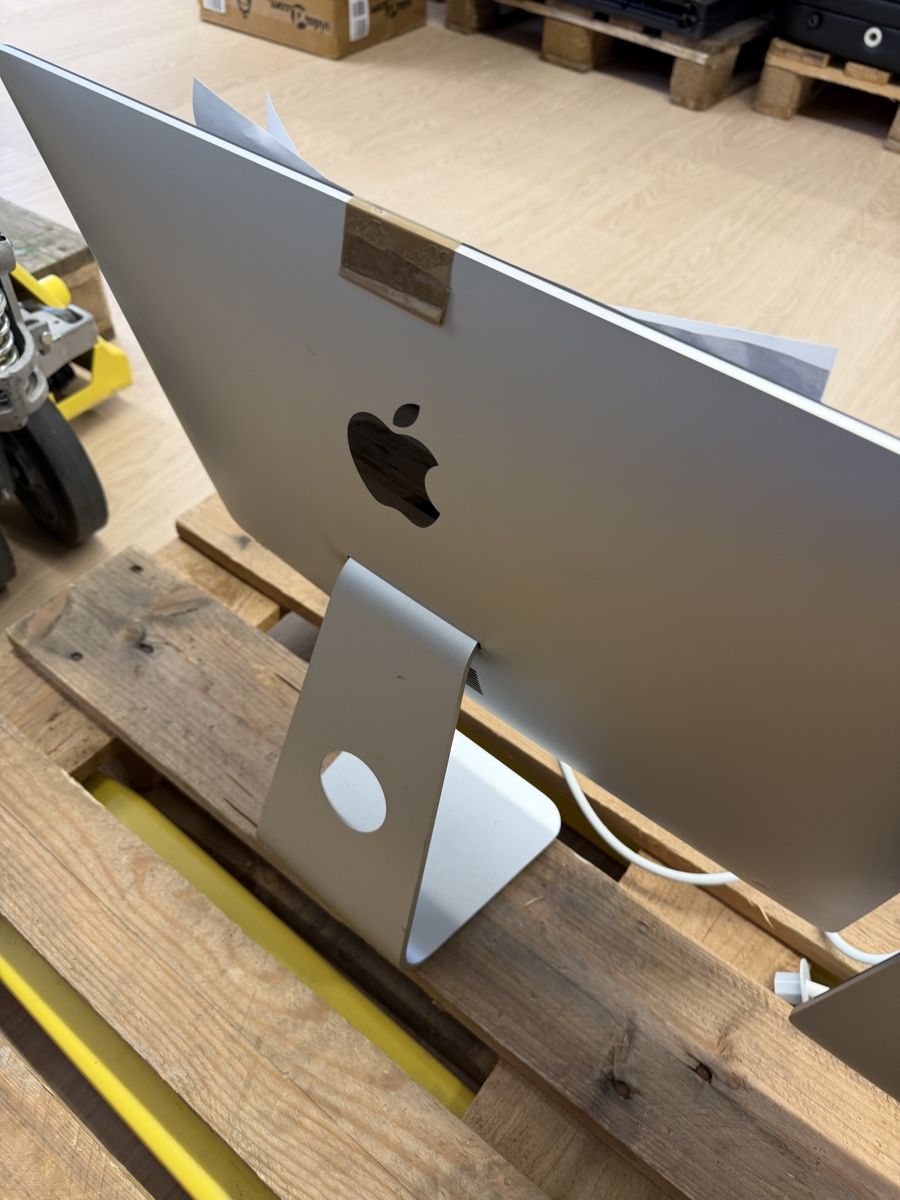 Apple PCs: 2x IMac  – Defekt aus Strengelbach von KW. 4