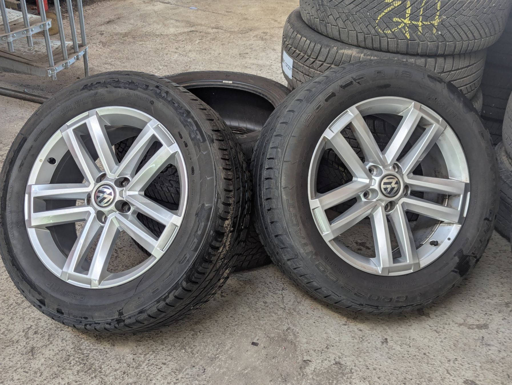 Volkswagen Pneus & Kompletträder: VW 19" Räder 4 stk. – Neu (gemäss Beschreibung) aus Aarberg von KreuzFahrzeugcenter 1
