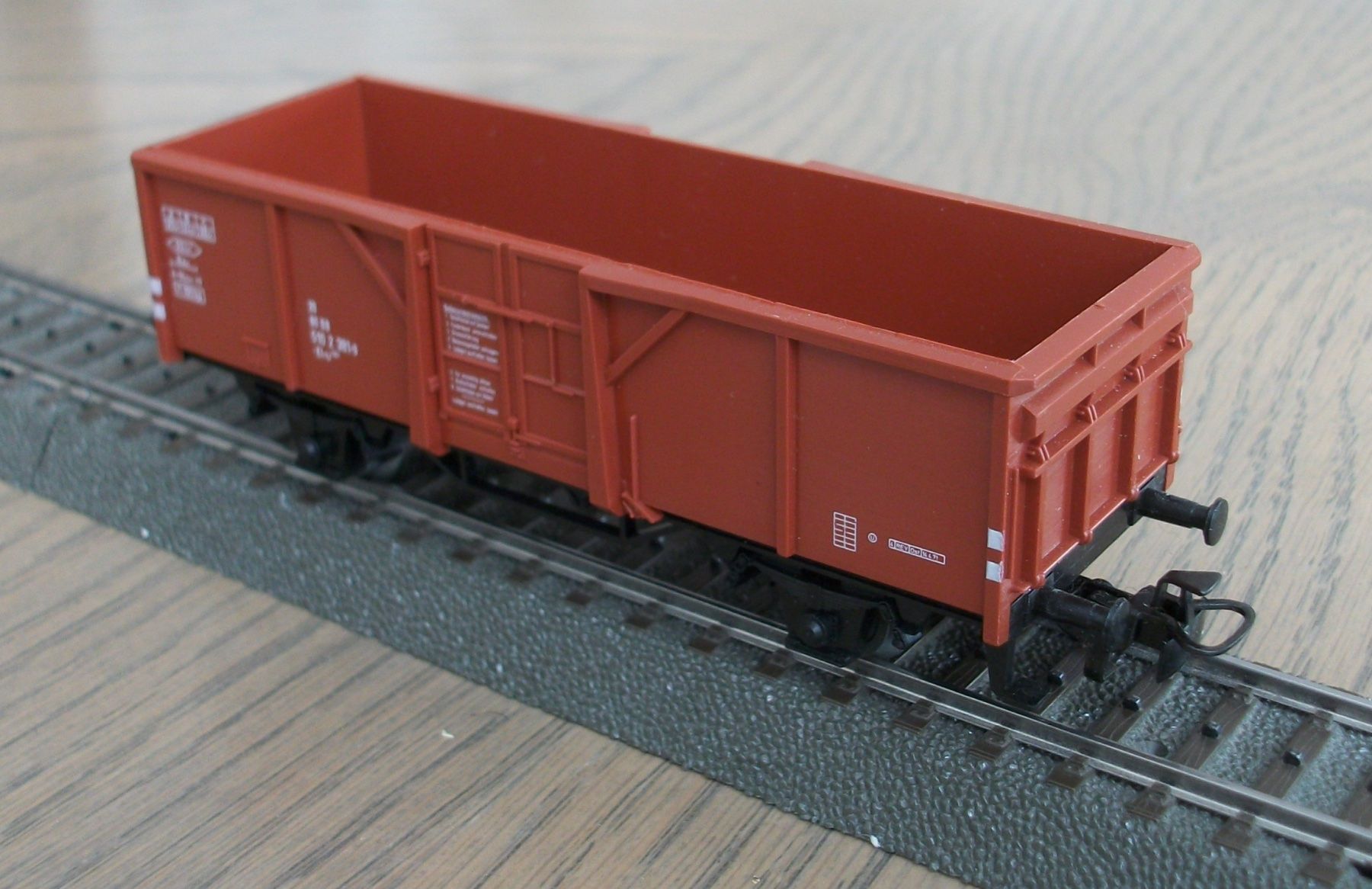 Märklin Modelleisenbahnen: brauner Hochbordwagen der DB; fabrikneu – Neu (gemäss Beschreibung) aus St. Moritz von Manu7500 1