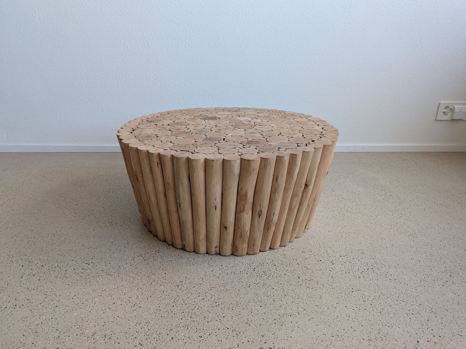 Tische: Couchtisch Neuwertig – Neu (gemäss Beschreibung) aus Zürich von sve_kk5x