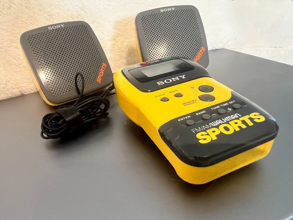 SONY SPORTS WALKMAN WM-B52 Avec Haut-Parleurs SRS-35 Jaune EUR 467,79 - FR