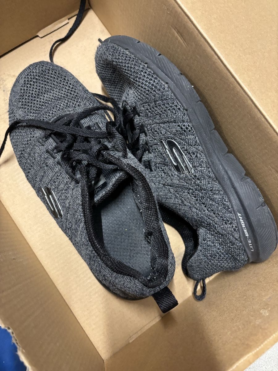 Scarpe da uomo: Adidas 36, Sketchers 35.5 – Usato da Neuchatel venduto da UMY 3