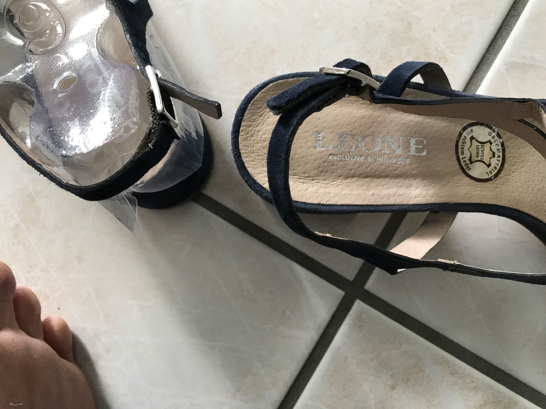 Scarpe da donna: Sandalen Leder marine 39 – Usato da Landschlacht venduto da girris100 5