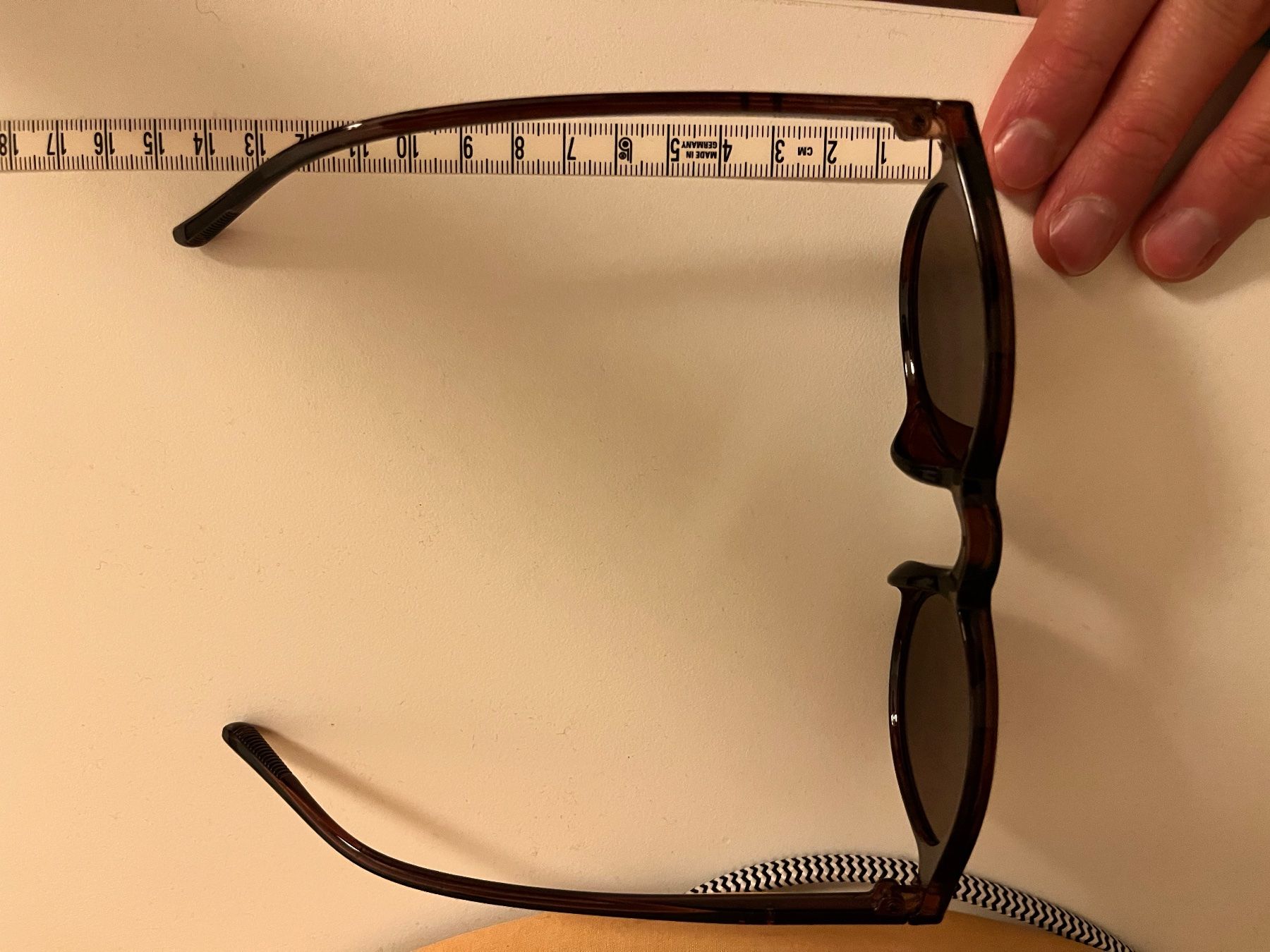 Occhiali & Lenti: Lunettes de soleils brunes – Nuovo e nell'imballaggio originale da Genève venduto da Majikamu 3