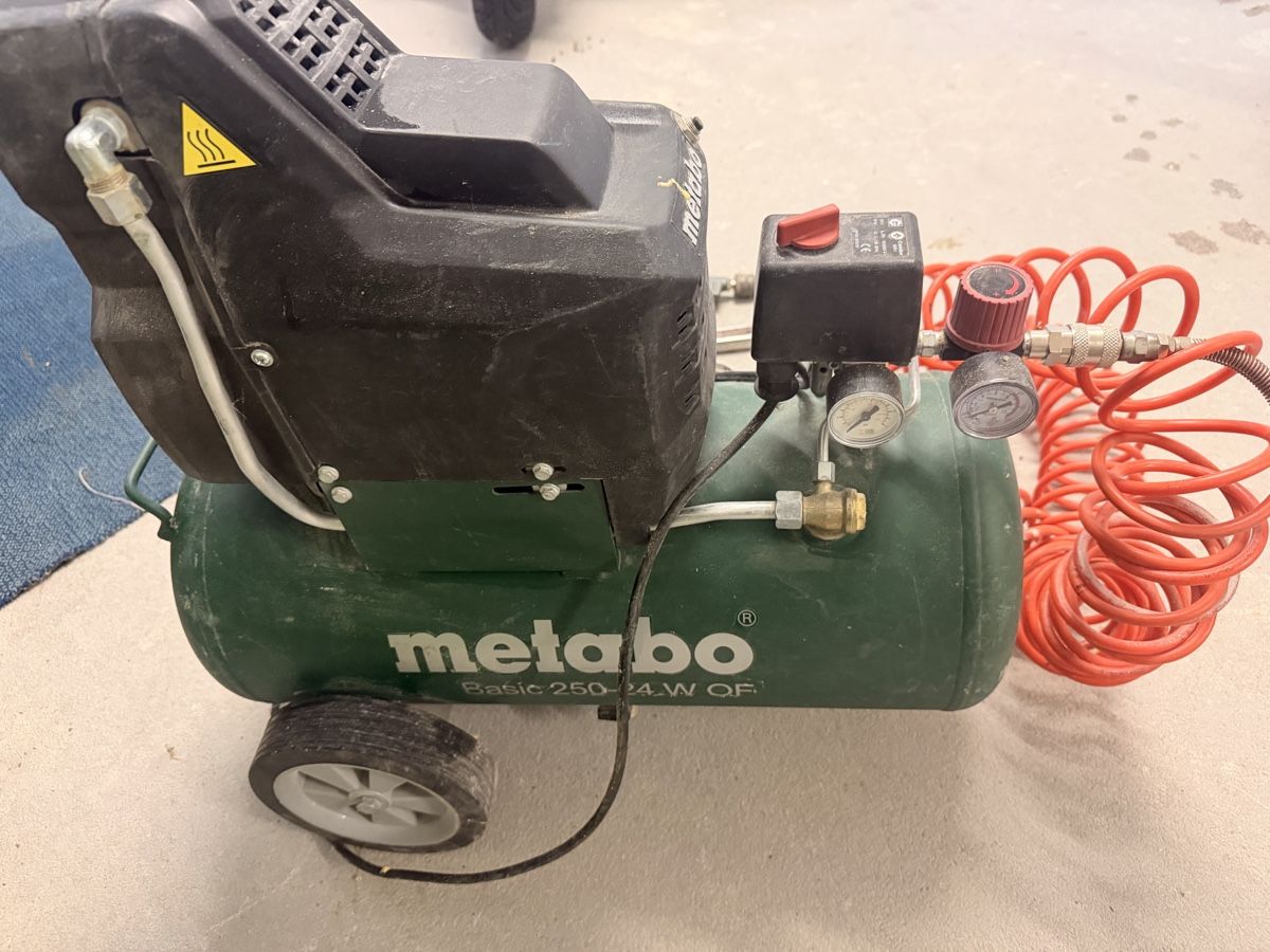Metabo Compressori: Metabo Basic 250-24 W OF Kompressor – Usato da Balterswil venduto da new_one-123 2