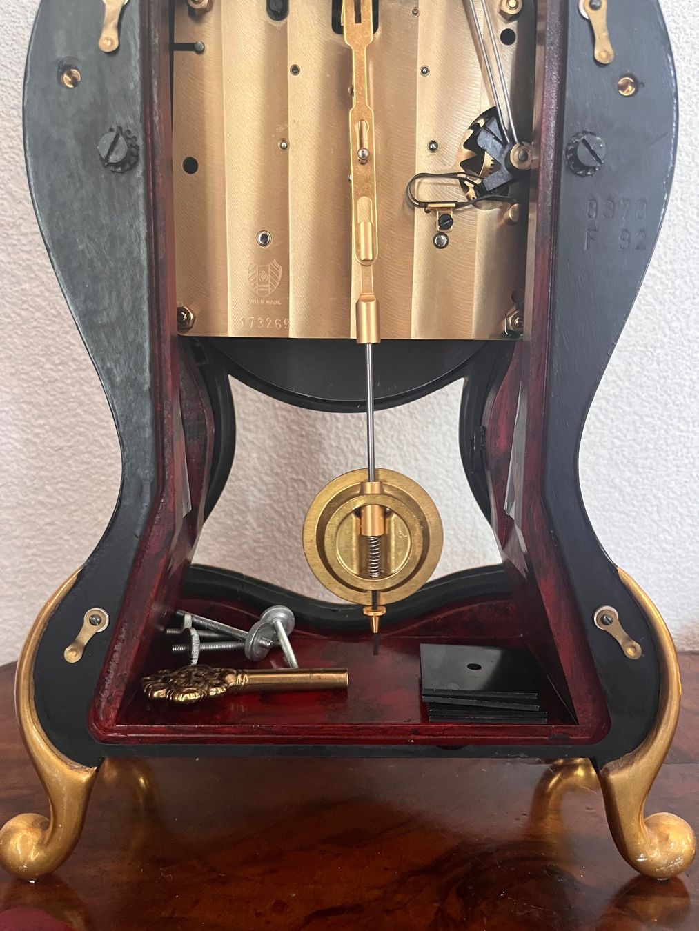 Pendules & Horloges murales: Wanduhr Le Castel mit Pendel – D'occasion à Steckborn par bluepapillon 5