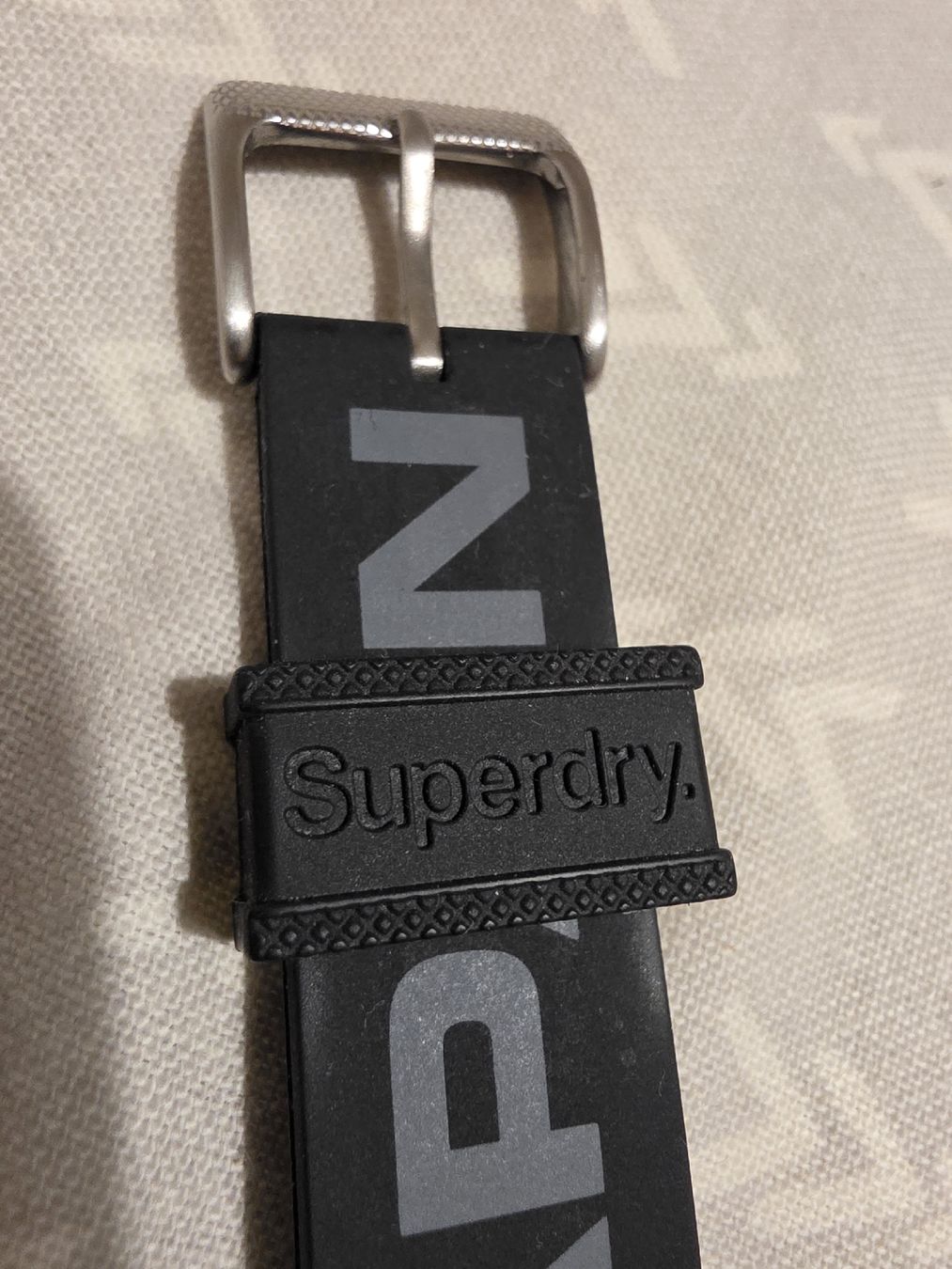 Superdry Uhren: Montre SUPERDRY jamais portée – Neu (gemäss Beschreibung) aus Courtaman von Bluejazz 3