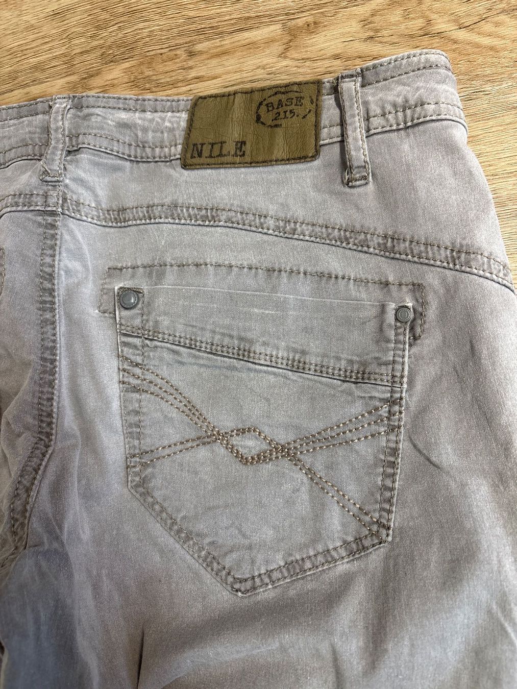 Nile Jeans: Jeans, NILE, S, grau, dünner Stoff – Gebraucht aus Wetzikon ZH von CZ. 2