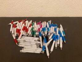 Kugelschreiber Restposten, 100 Stück gemischt