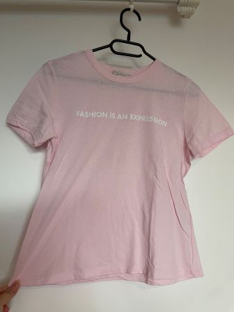 Zara T-Shirt mit Aufschrift - NEU! (Pink & Baumwolle)