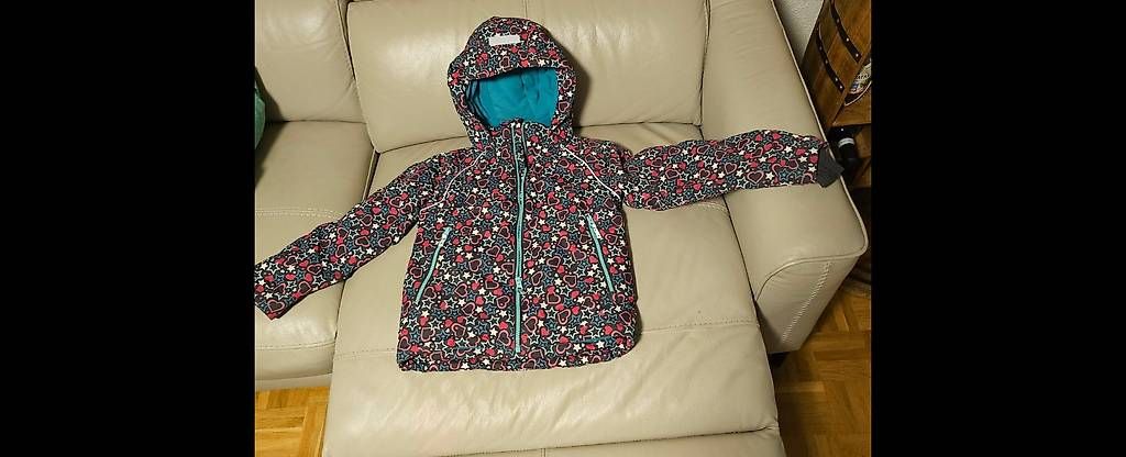 Giacche & Cappotti: Mädchen Winterjacke 128 – Usato da Sennhof venduto da Venus84