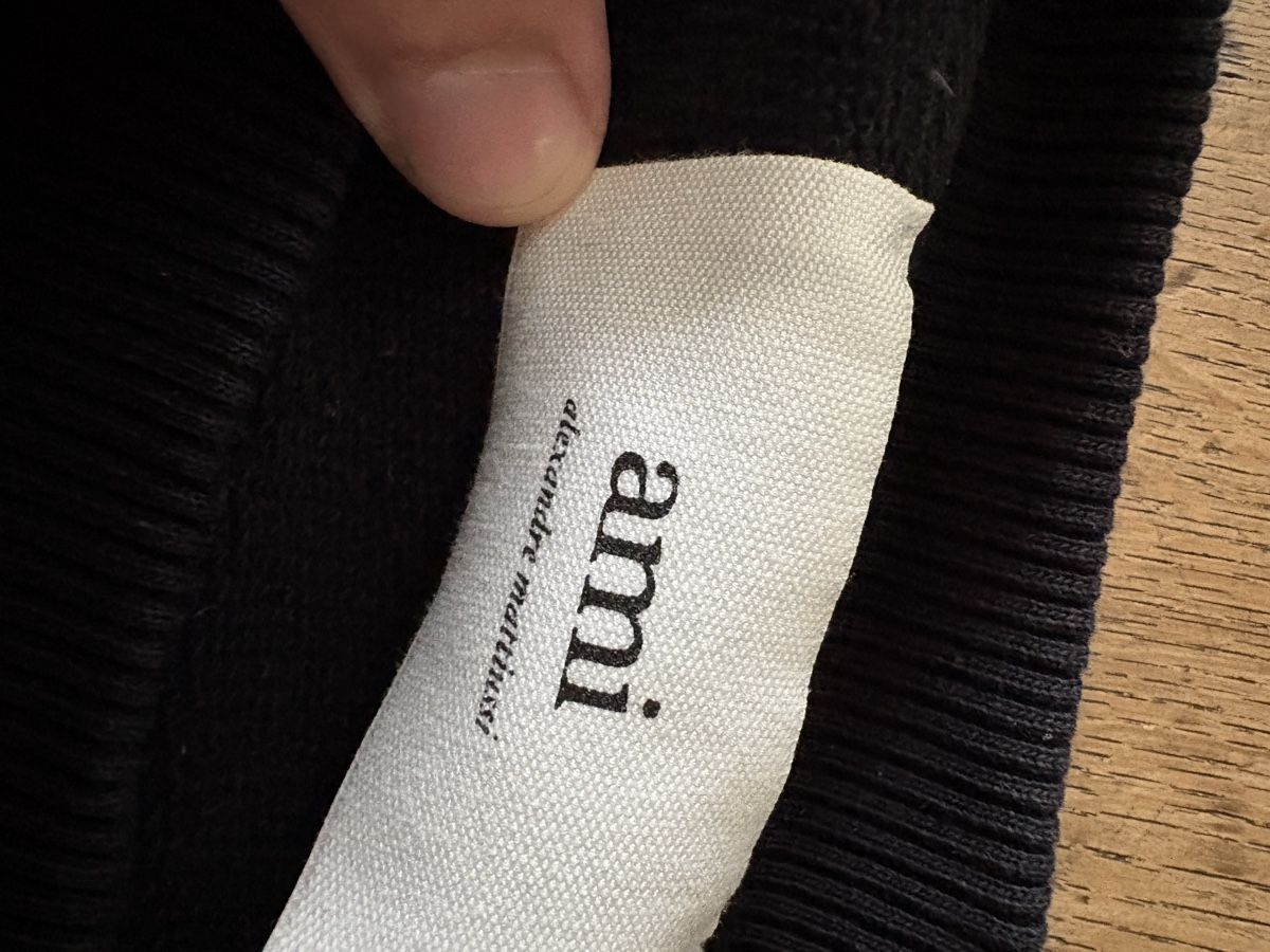 Pulls & Sweat-shirts: AMI Pullover schwarz Herz Logo Grösse M guter Zustand – D'occasion à Meilen par gui_6sh2 2