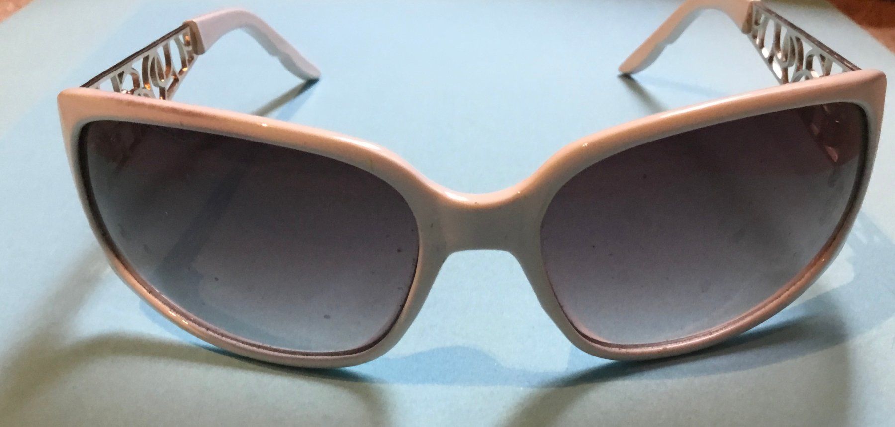 Guess Brillen & Gläser: Sonnenbrille – Gebraucht aus Wettswil von ann_hd9g 1