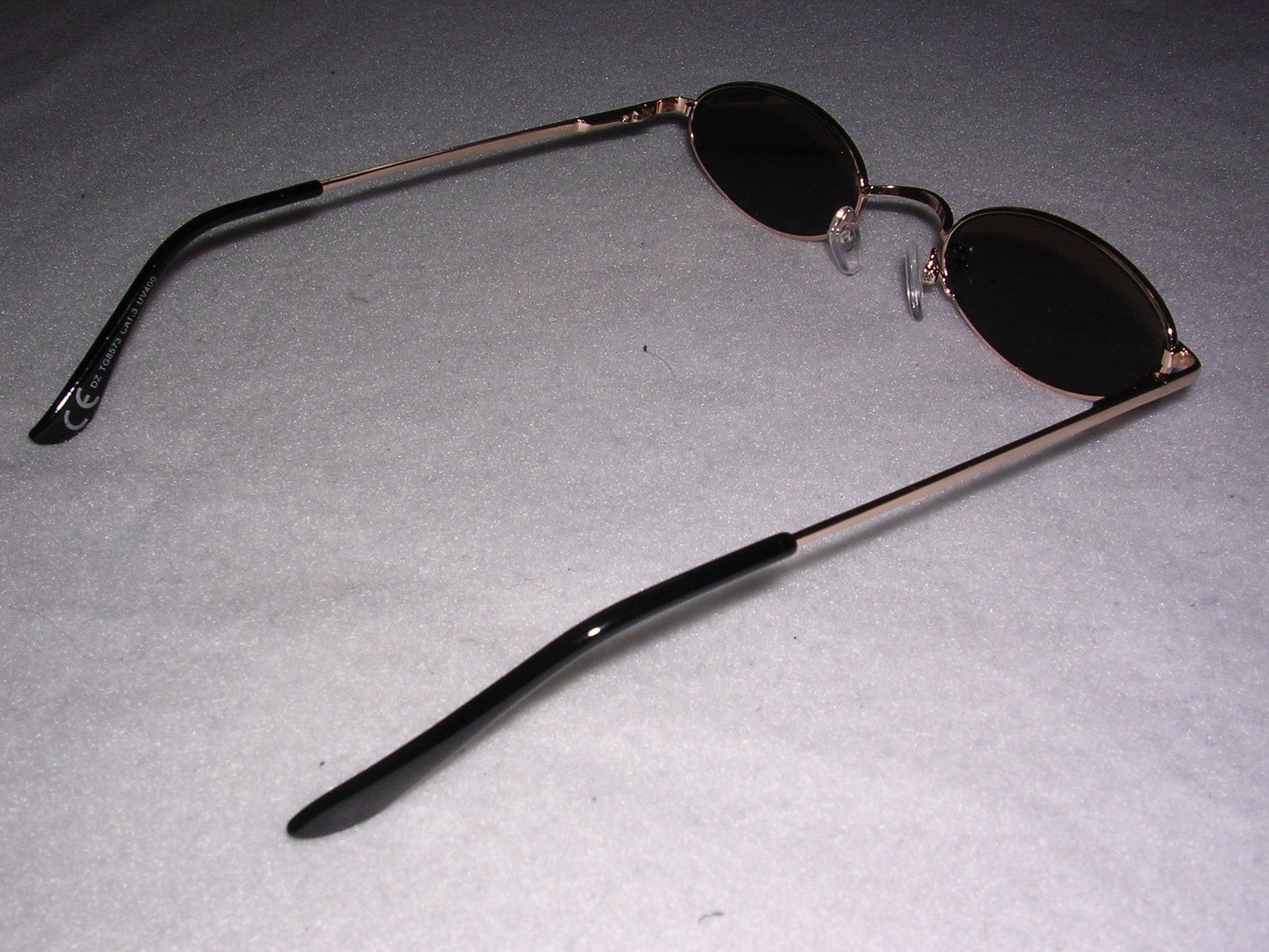 Occhiali & Lenti: Coole, minimalistische Sonnenbrille – Usato da Trun venduto da Romi066 3