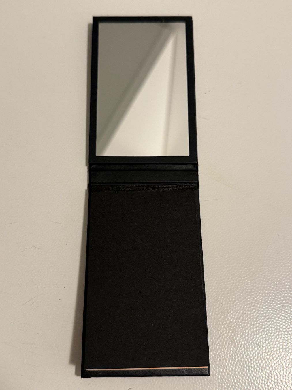 Chanel Make-up: Chanel Mattierendes Papier – Usato da Zürich venduto da luxforless 2
