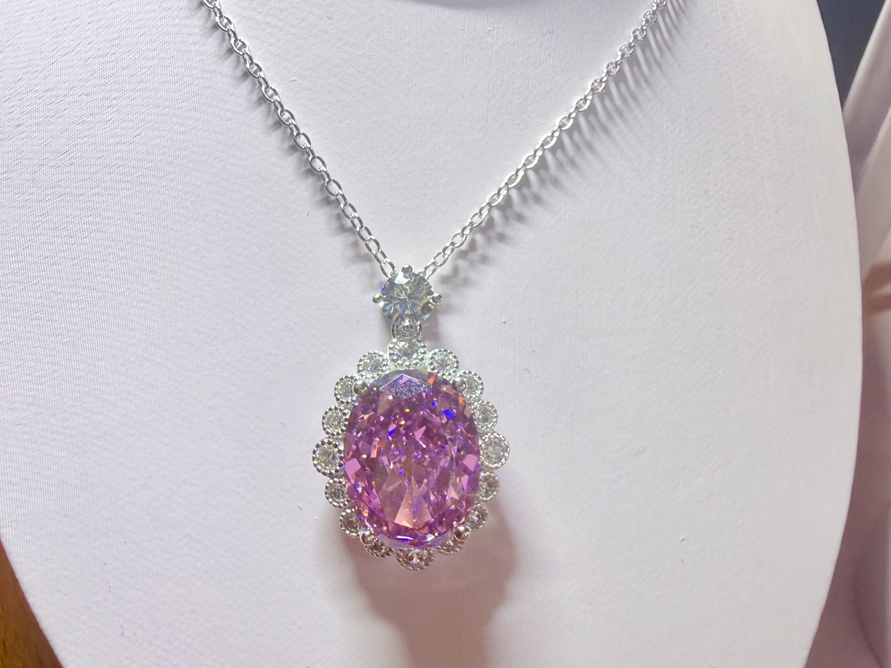 Catenine: Collier Diamant Rose – Nuovo e nell'imballaggio originale da St-Maurice venduto da Sandrinette123 2