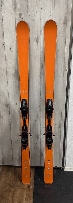Sci: ZAI Disruptor Orange  176 cm  inkl. Bindung – Usato da Sursee venduto da pilatus.sport