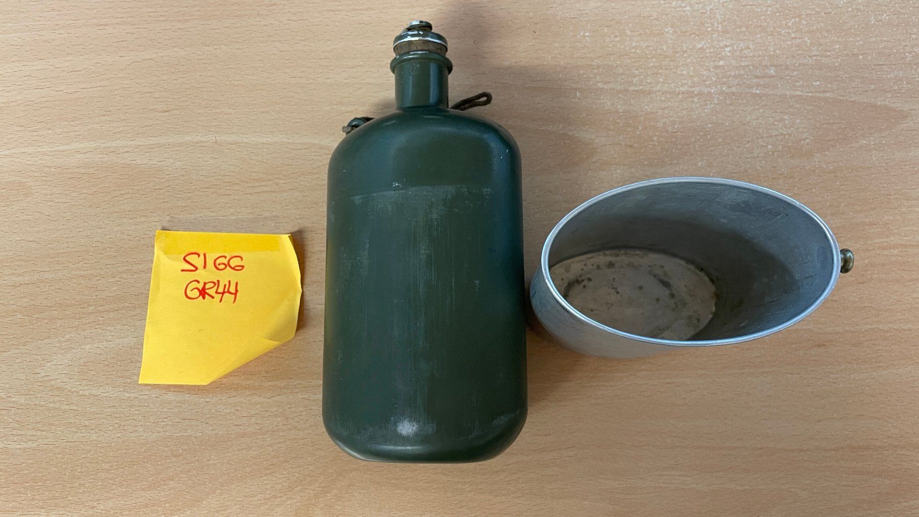 Sigg Attrezzatura & Pezzi di ricambio: Schweizer Armee Feldflasche Flasche Sigg GR44 – Usato da Glattfelden venduto da cybermaxx 2